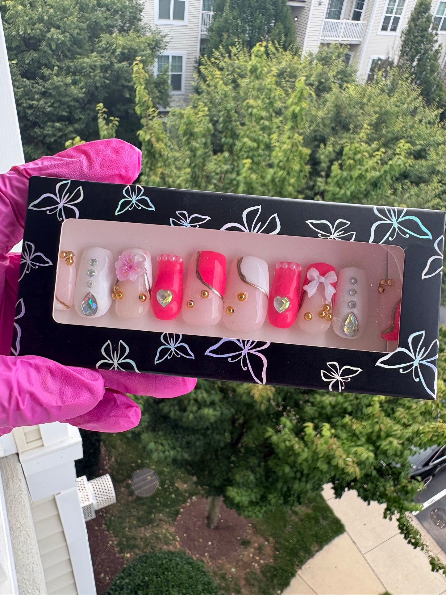 The Blooms | Press On Nails